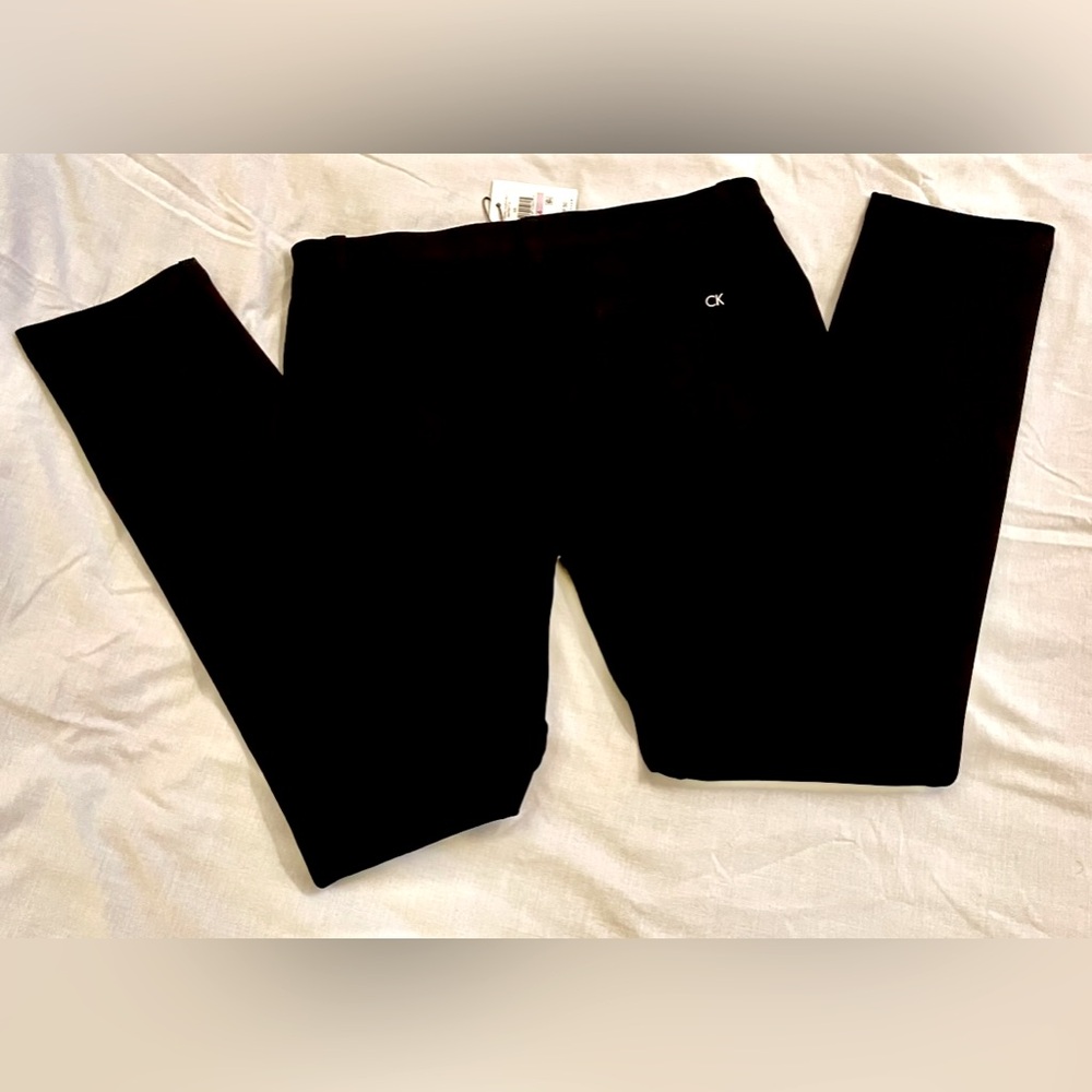 NWT Calvin Klein Modern Essentials Black Pants -Size 6